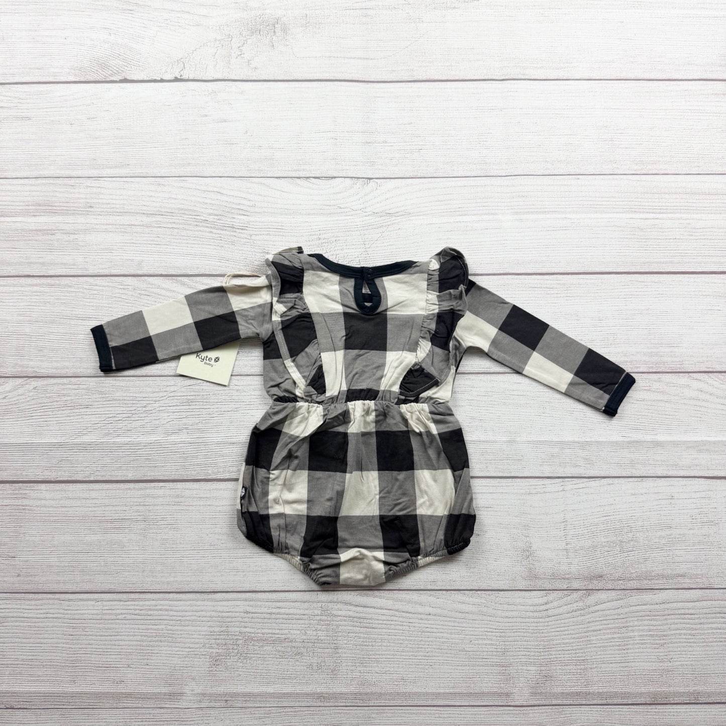 Kyte Baby Plaid Long Sleeve Romper Ruffle Accent NWT 3-6 Months