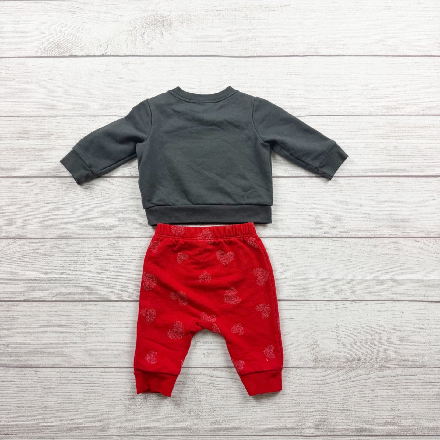 Cat & Jack Baby Outfit Cupid Dino Sweatshirt Heart Pants Set 0-3 Months