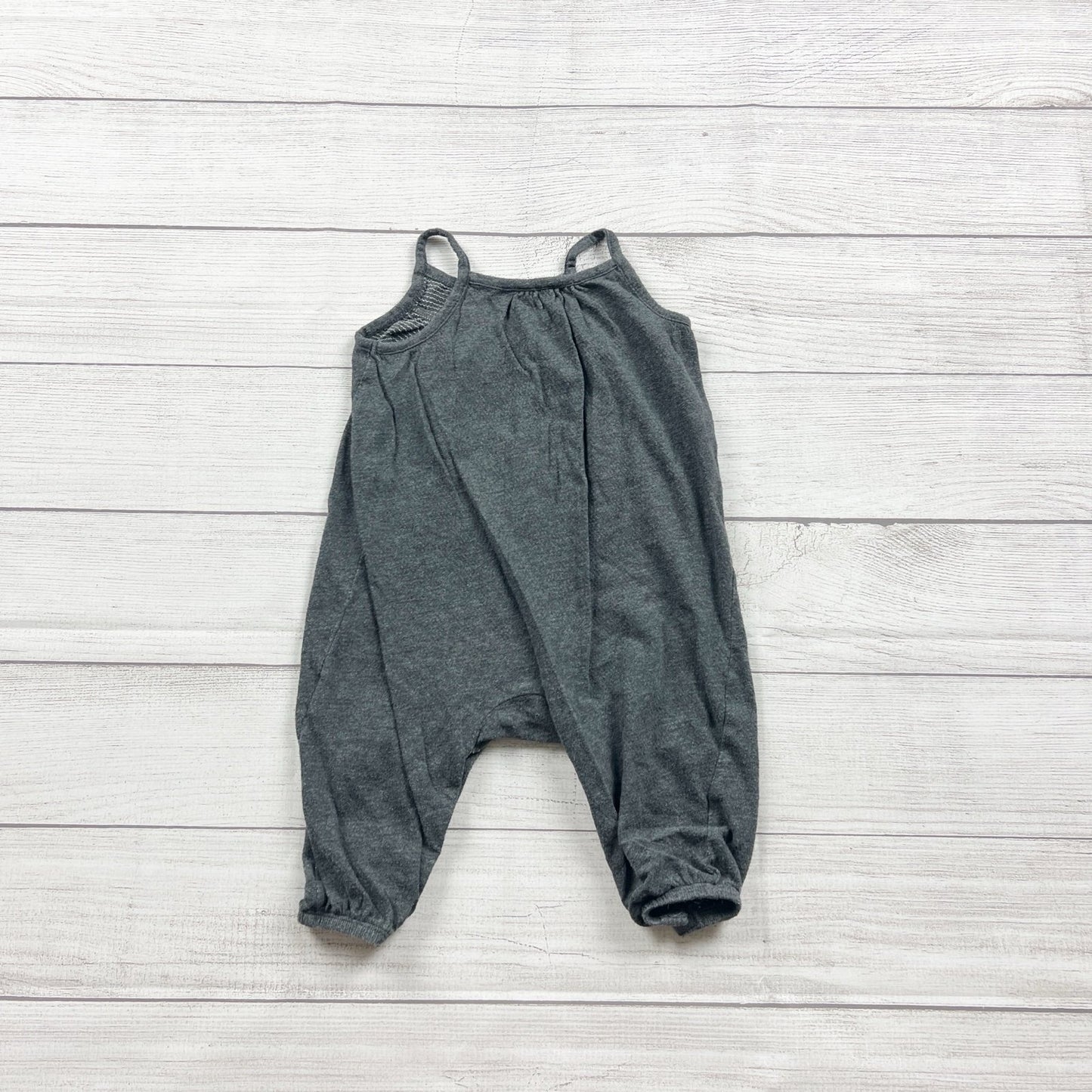 Old Navy Baby Heather Gray Sleeveless Romper 6-12 Months
