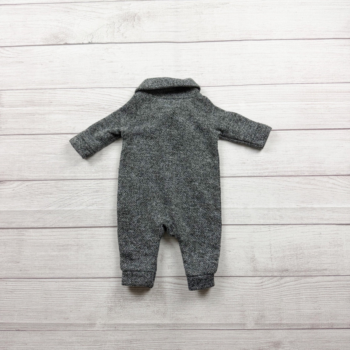 Old Navy Baby One Piece Gray Romper Snap Closure 0-3 Months