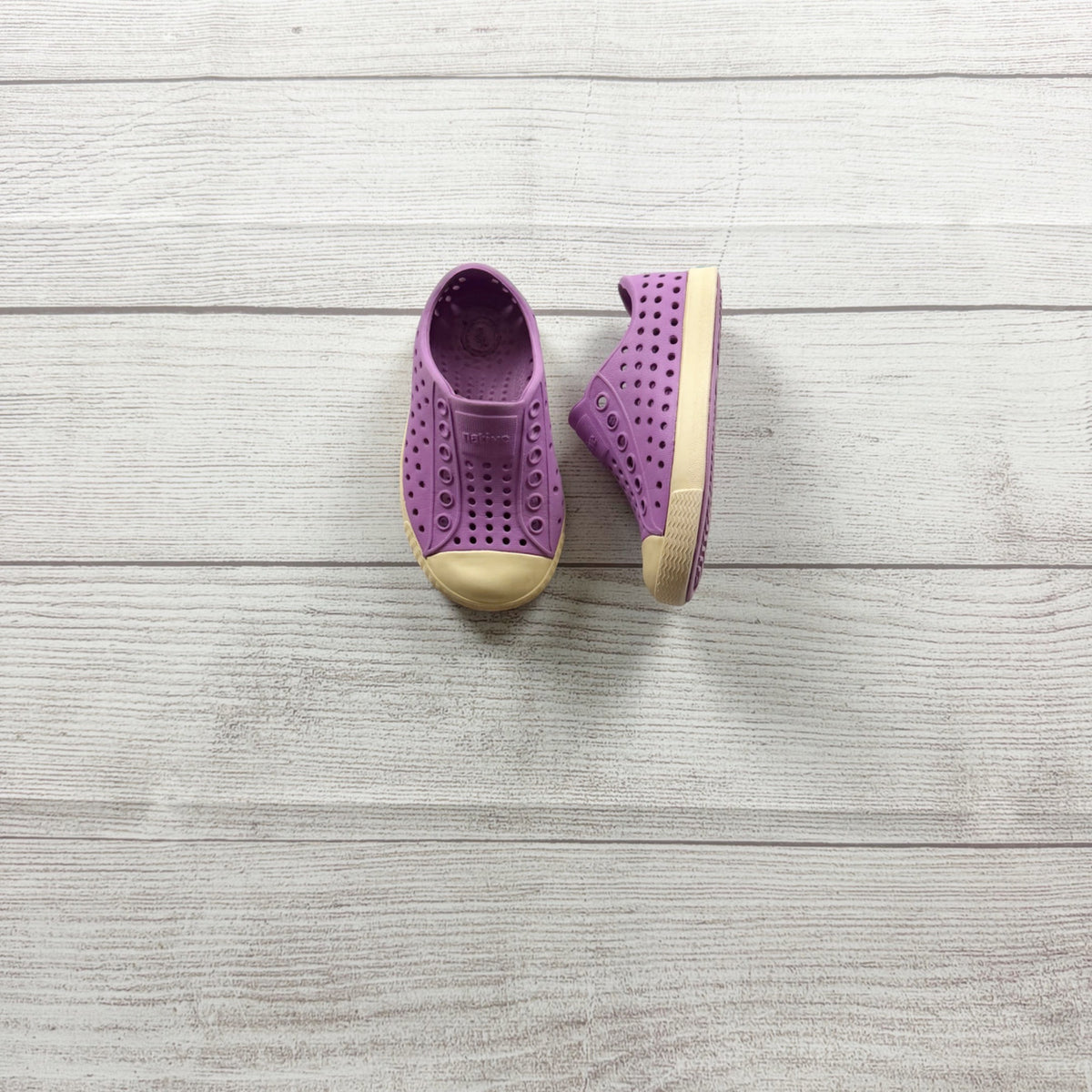 Native Kids Shoes Jefferson Purple Perforated Lightweight Slip On Sneakers US 5