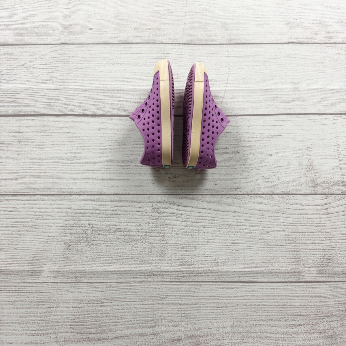 Native Kids Shoes Jefferson Purple Perforated Lightweight Slip On Sneakers US 5