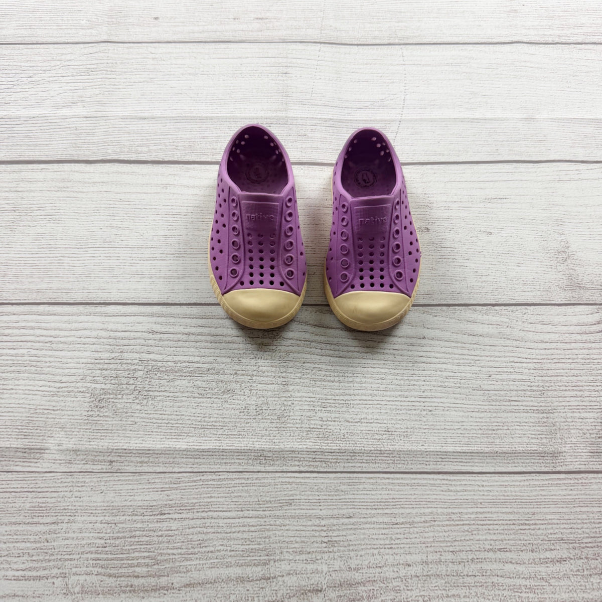 Native Kids Shoes Jefferson Purple Perforated Lightweight Slip On Sneakers US 5