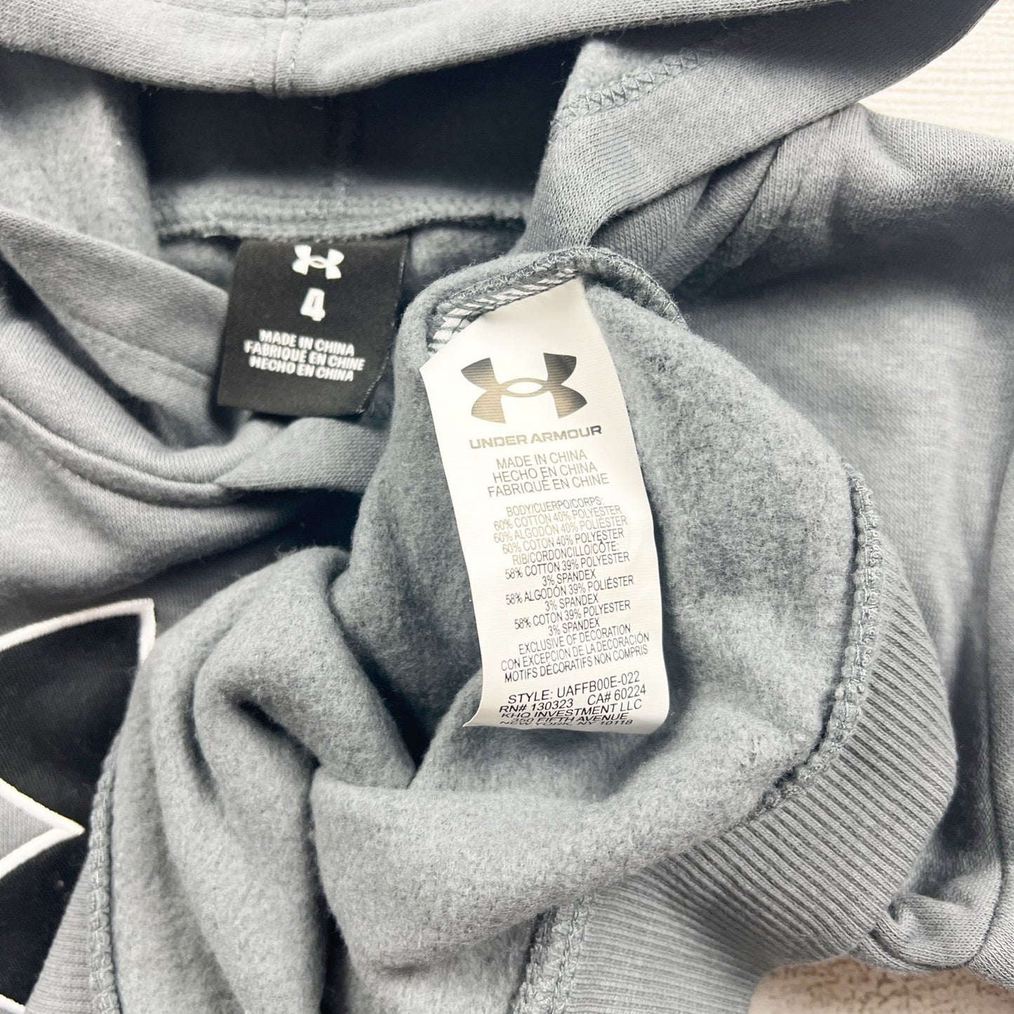 Under Armour Youth Gray Logo Pullover Hoodie Casual Lightweight Sweater NWT 4