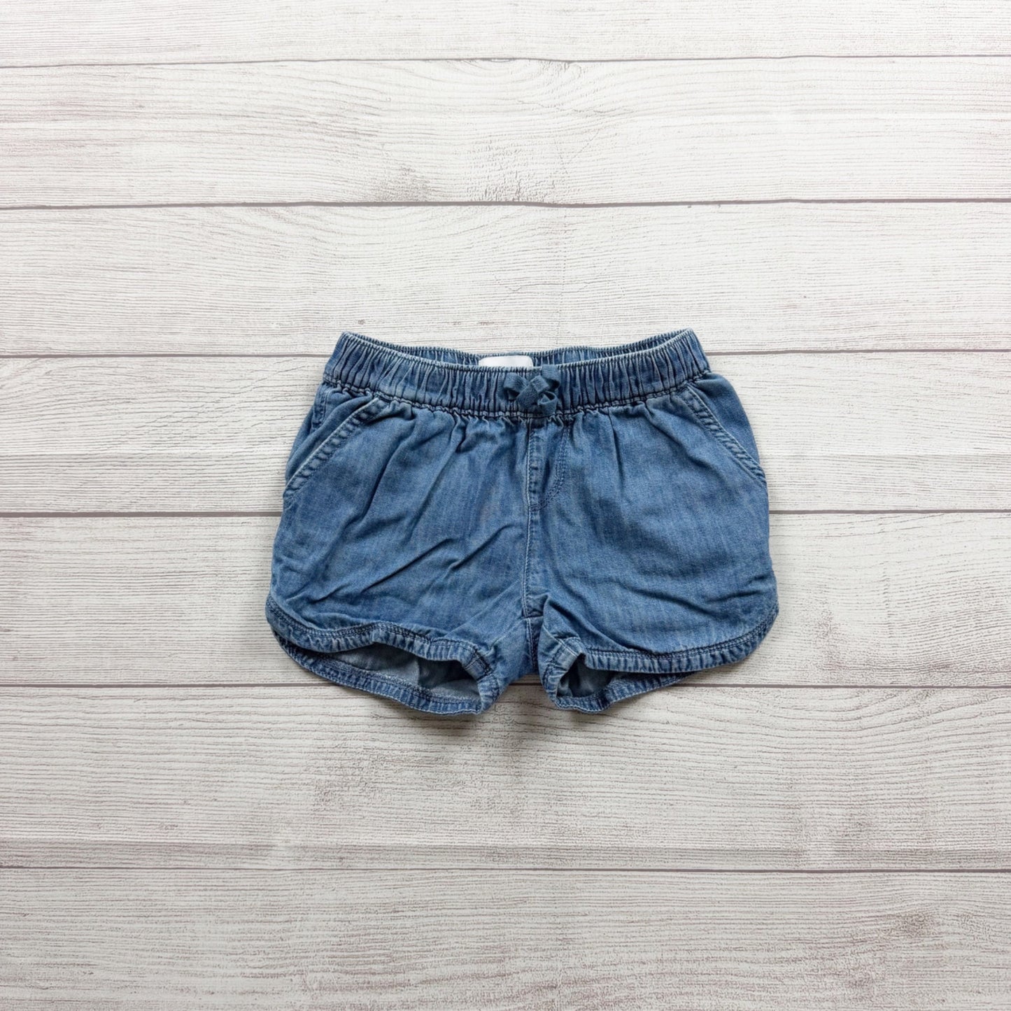 Children’s Place Girls Denim Look Chambray Elastic Waist Pull On Shorts 6