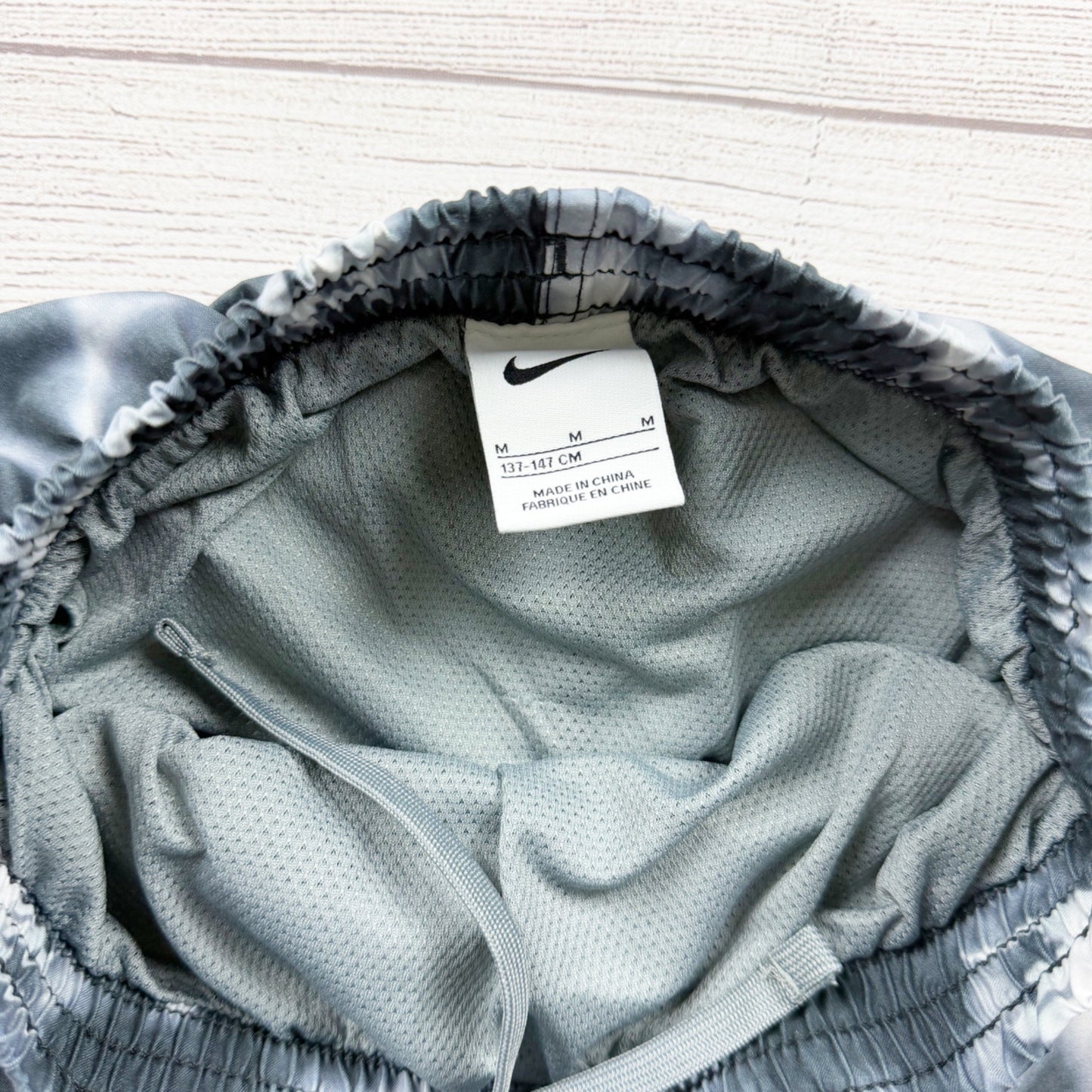 Nike Boys Swim Shorts Gray Tie Dye Elastic Waist Logo Mesh Lining M 10-12