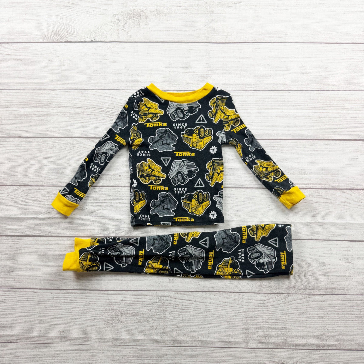 Tonka Toddler Boys Pajama Set Long Sleeve Top Yellow Cuffs Construction Print 3T