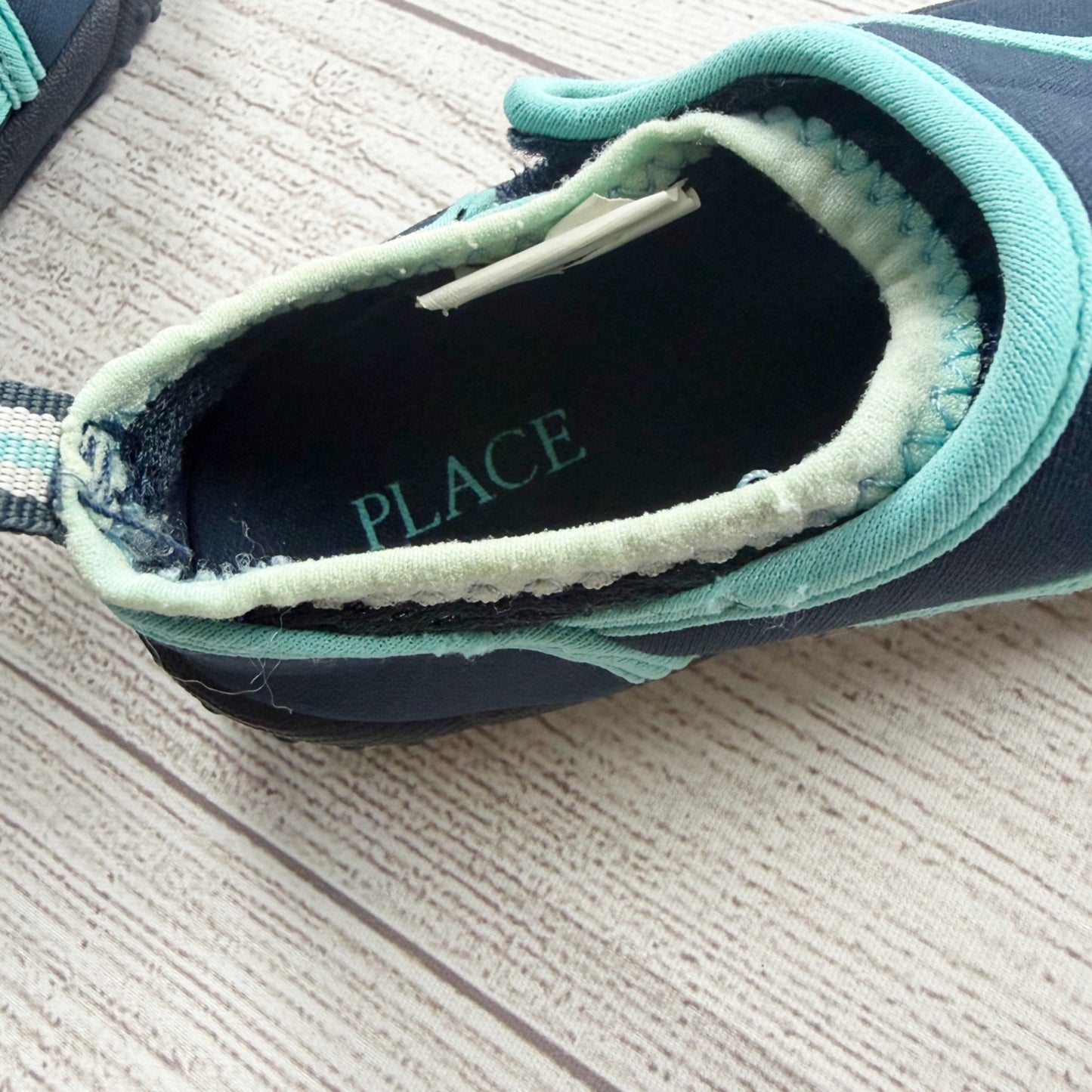 Children’s Place Kids Water Shoes Slip On Swim Beach Shoes 9-10