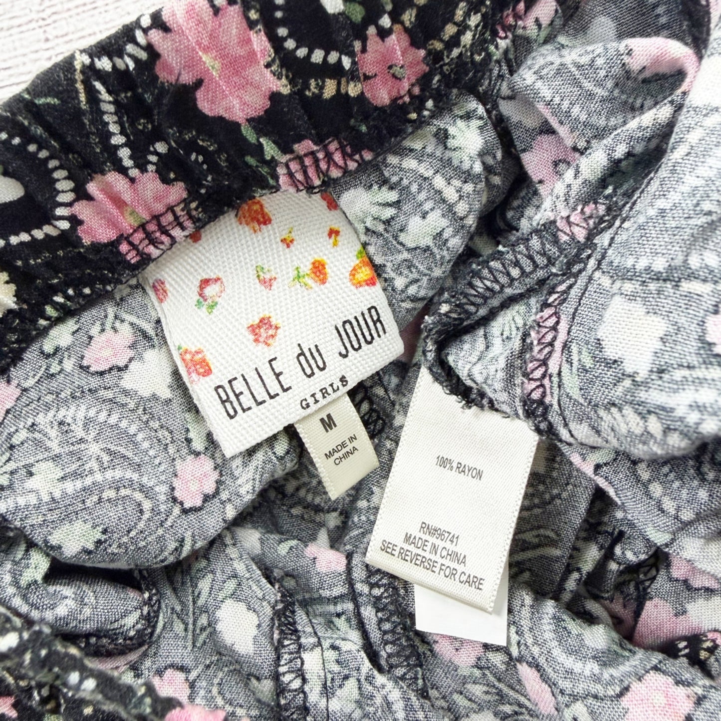 Belle du Jour Girls Floral Paisley Skirt Black Pink Flowy Pull On M