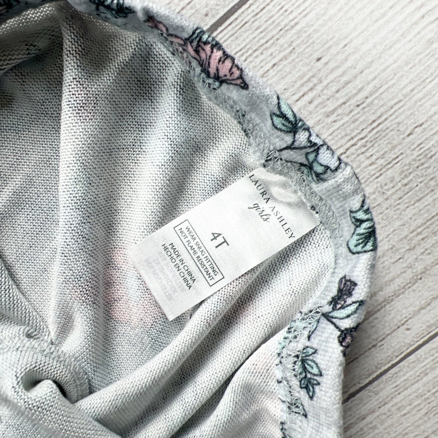 Laura Ashley Girls Pajama Set Floral 2 Piece Long Sleeve Top + Pants NWT 4T