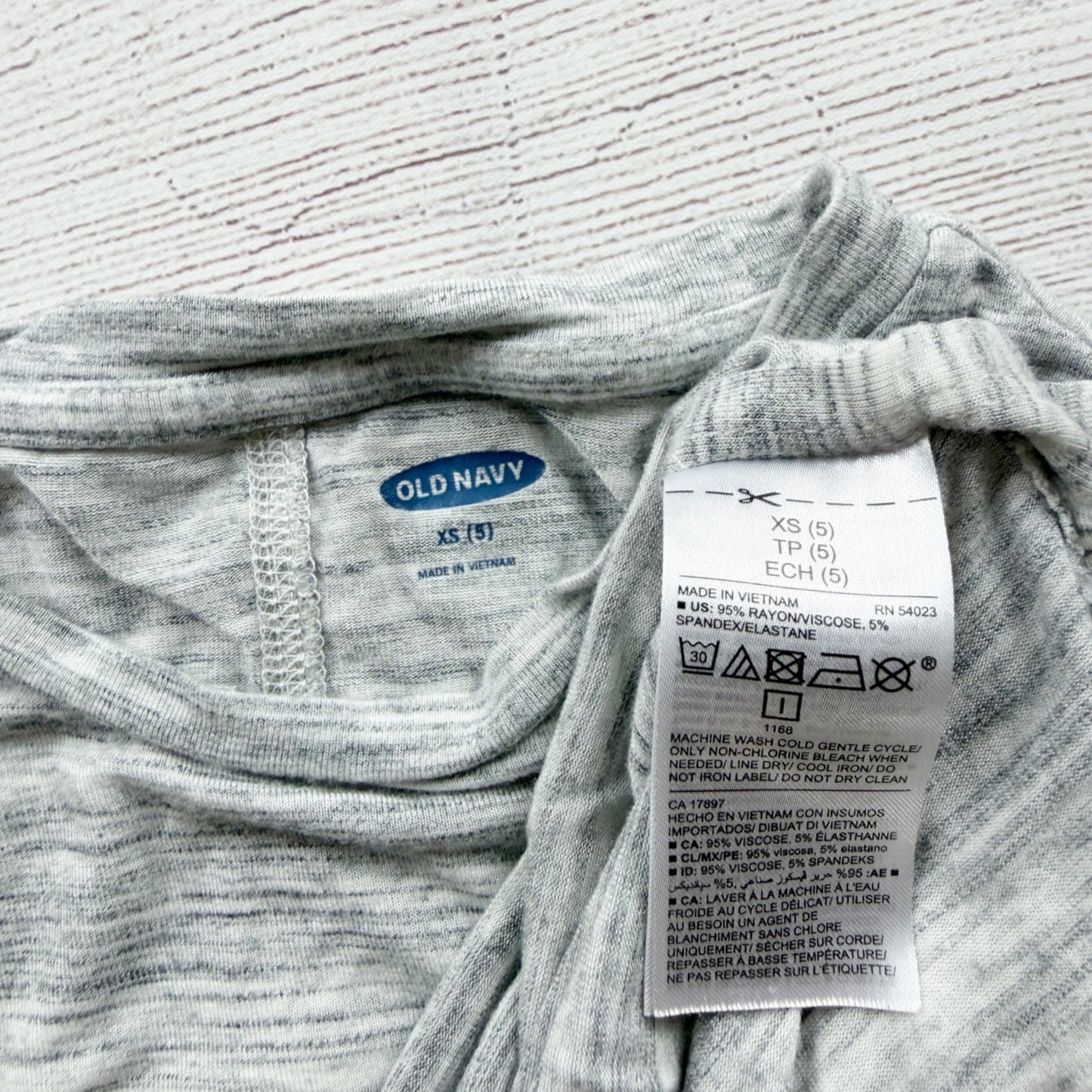 Old Navy Girls Gray Striped 3/4 Sleeve High Low Hem Shirt Lightweight XS 5