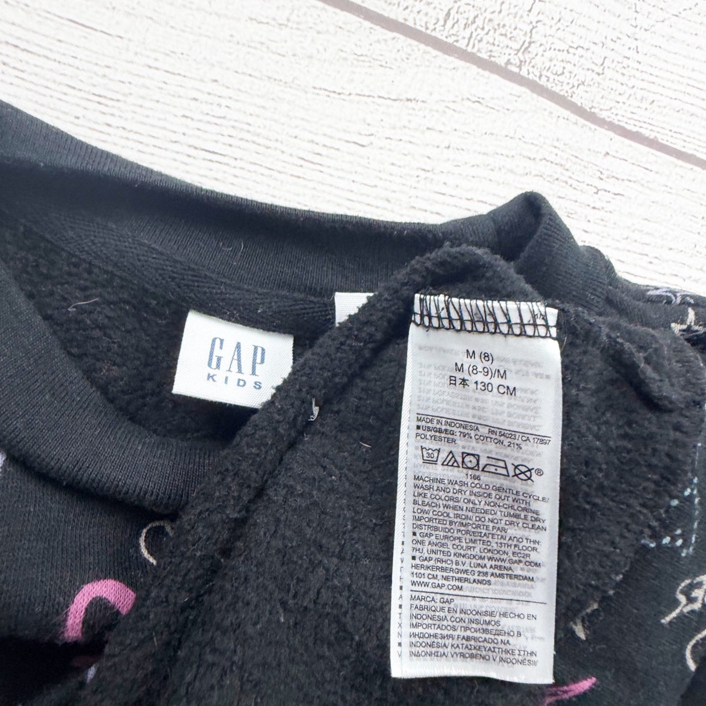 Gap Kids Black Crewneck Long Sleeve Graphic Sweatshirt With Stars Hearts M 8