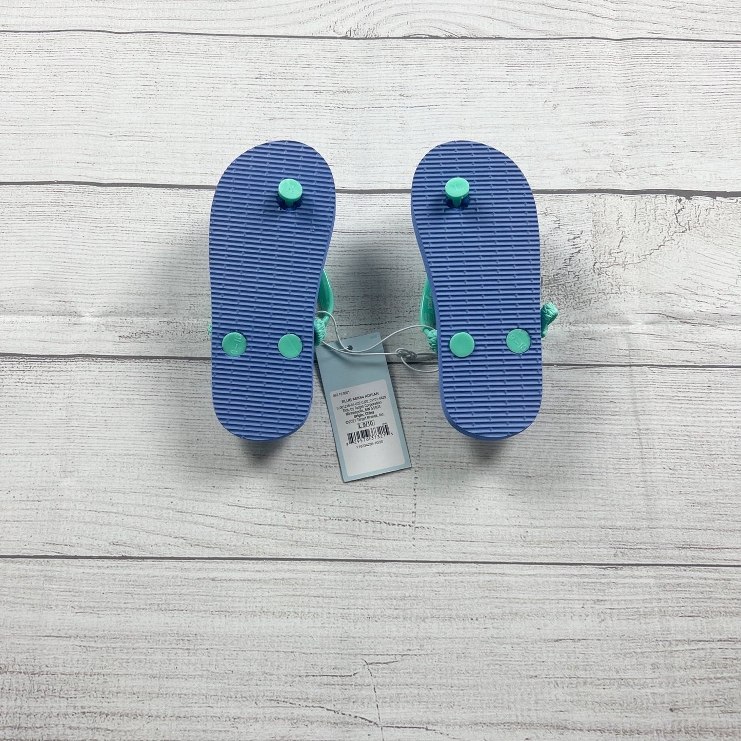 Cat & Jack Flip Flops Rainbow Print Blue Turquoise Summer Sandals NWT 9-10