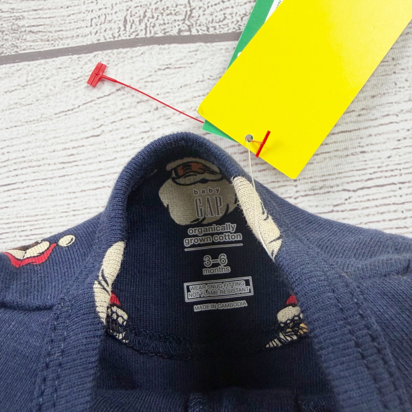 Baby Gap Organic Cotton Santa Footed Sleeper Christmas Pajamas NWT 3-6 Months