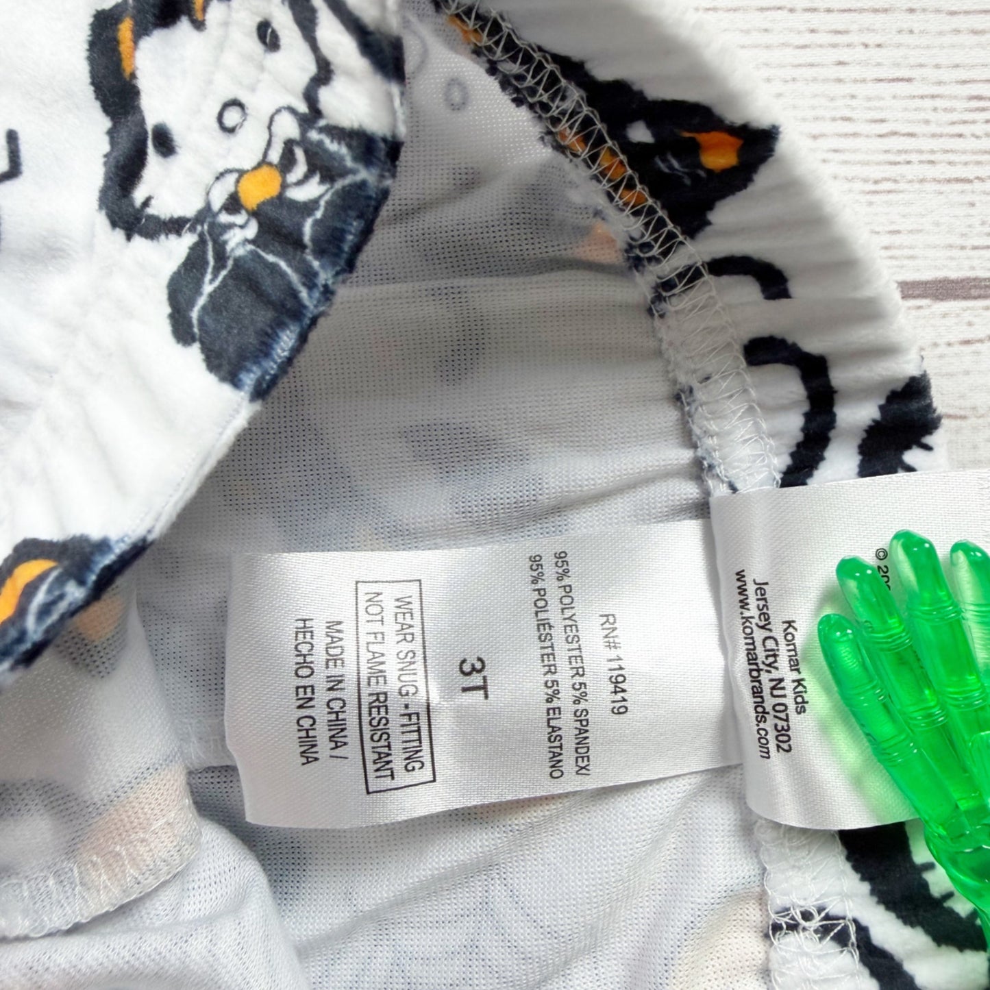 Hello Kitty Halloween Pajama Set Long Sleeve Pumpkin Cat Pattern NWT 3T