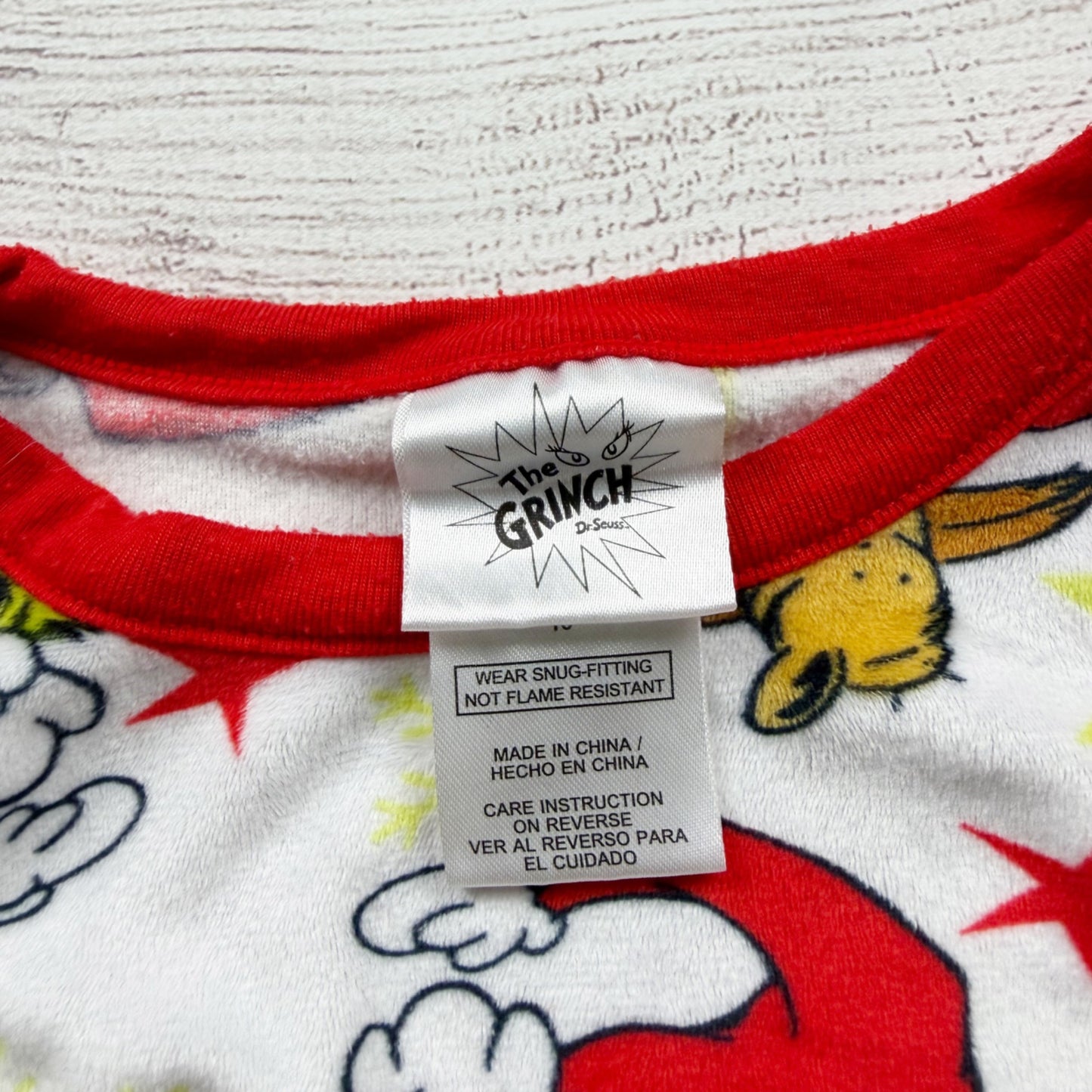Dr. Seuss The Grinch Kids Pajama Set Red Green Max Festive Print 10