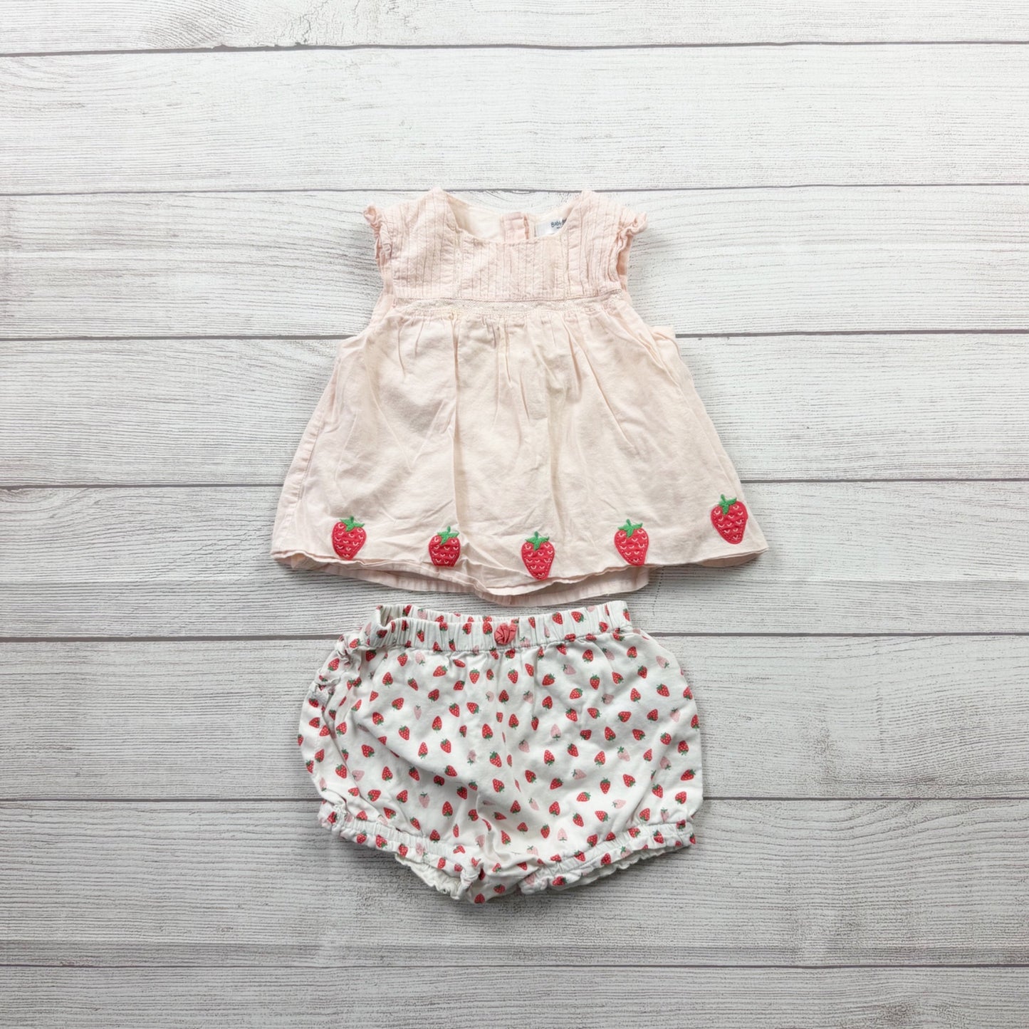 Baby Boden Pink Strawberry Embroidered Top Bloomers Set Outfit 12-18 Months