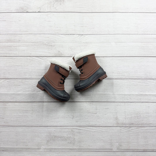 6 | Snow Boots