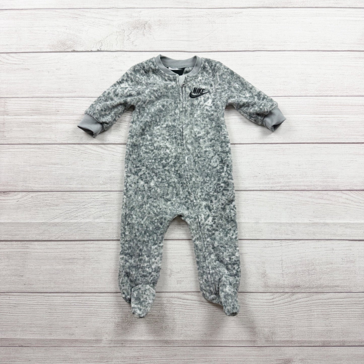 Nike Baby Fleece Footed Pajamas Gray White Zip Up 3-6 Months