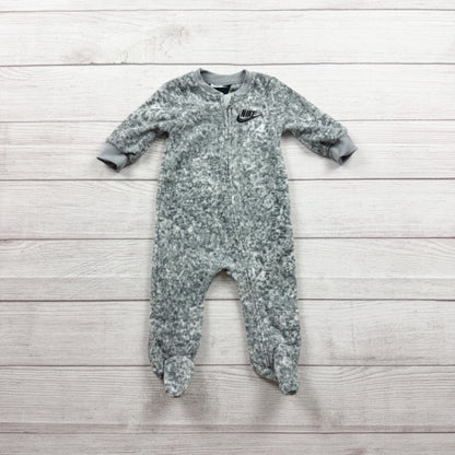 Nike Baby Fleece Footed Pajamas Gray White Zip Up 3-6 Months