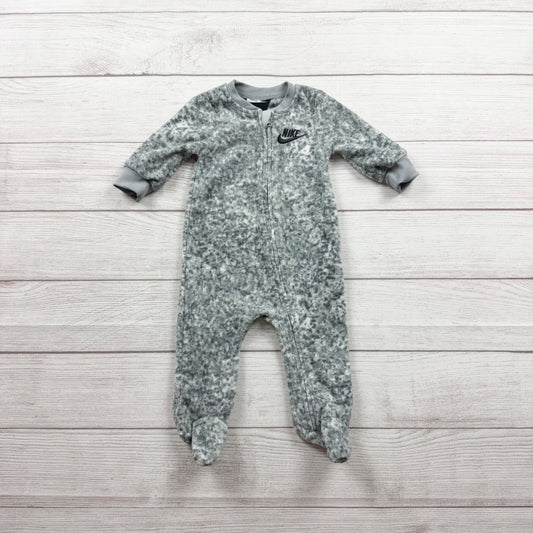 Nike Baby Fleece Footed Pajamas Gray White Zip Up 3-6 Months