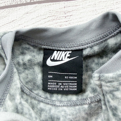 Nike Baby Fleece Footed Pajamas Gray White Zip Up 3-6 Months