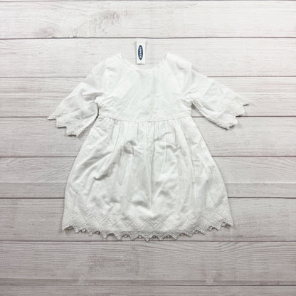 Old Navy Girls White Broderie Anglaise Bell Sleeve Dress NWT 2T