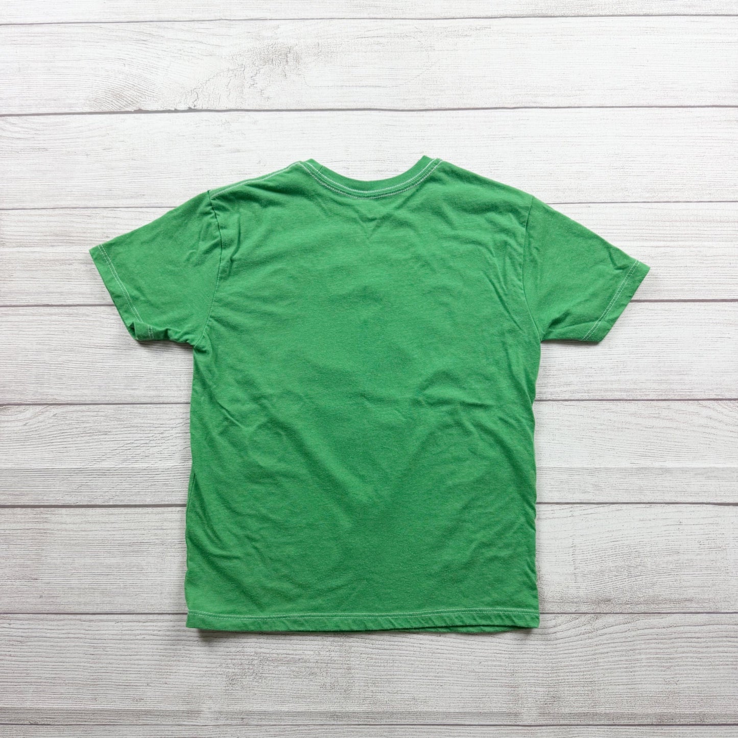 Pokemon Green Pikachu Clover Graphic T-Shirt M
