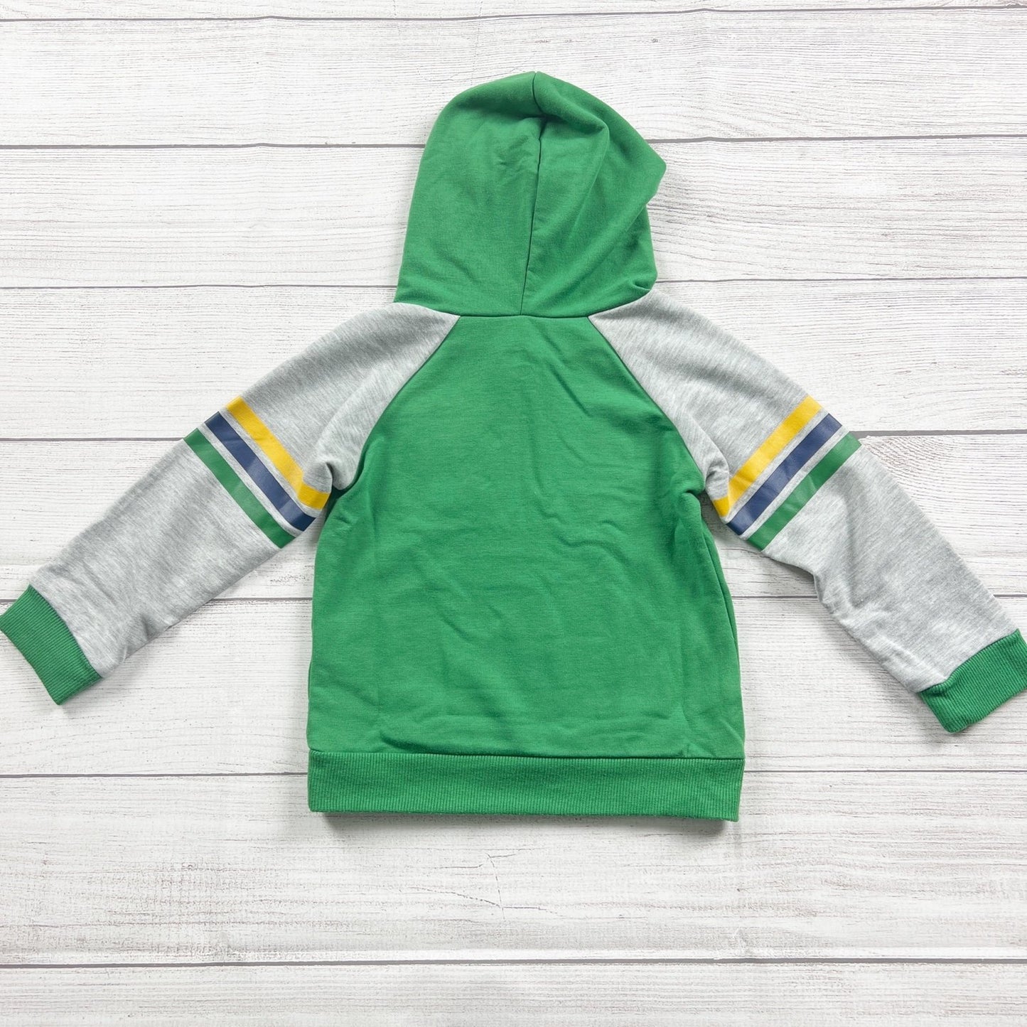 2T | Graphic Outfit