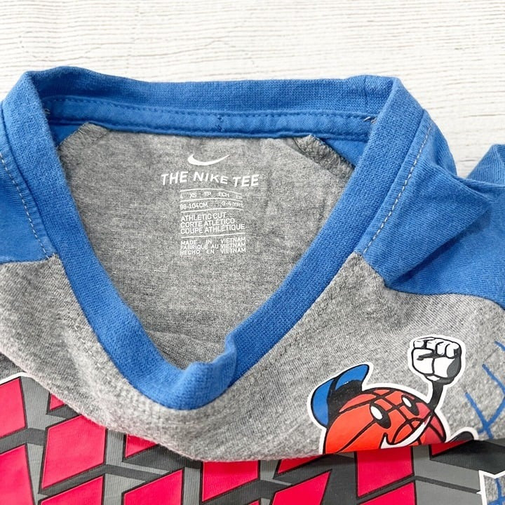 4 | Graphic Shirt