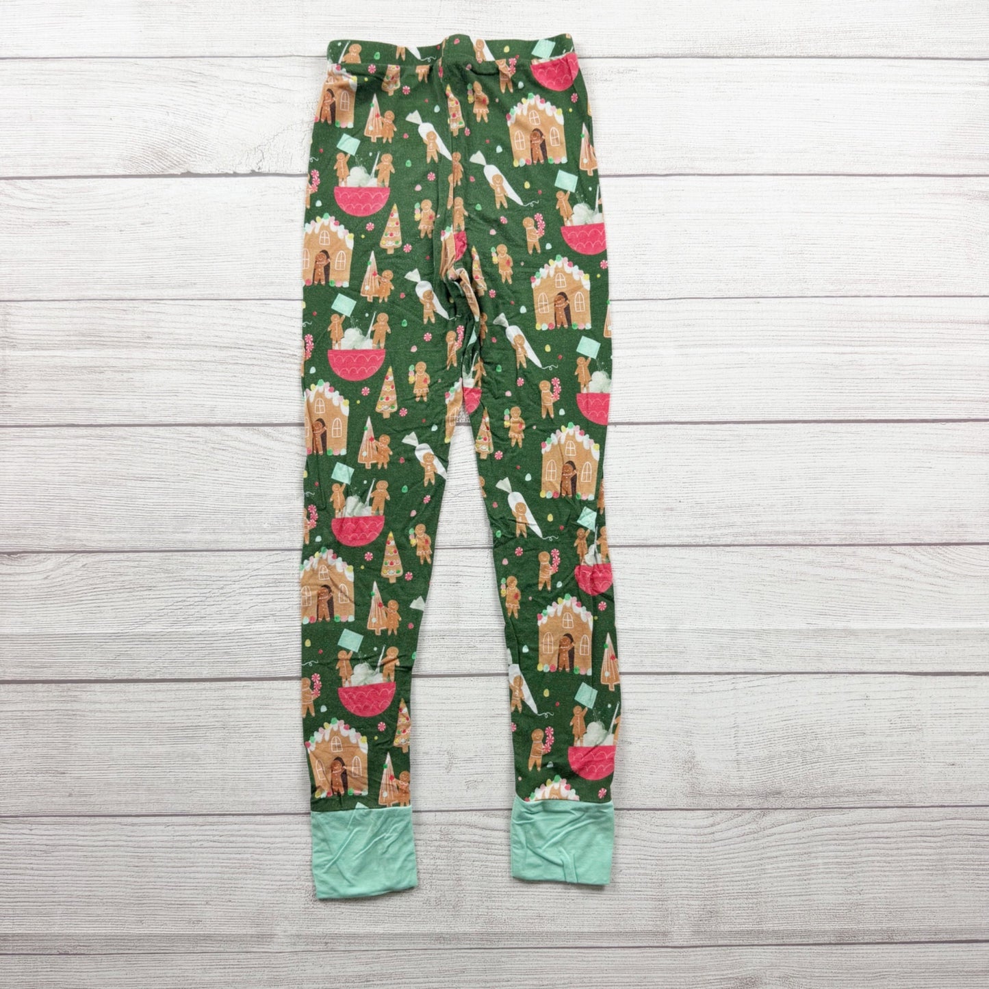 Kiki + Lulu Holiday Pajama Set Gingerbread House Print 7-8