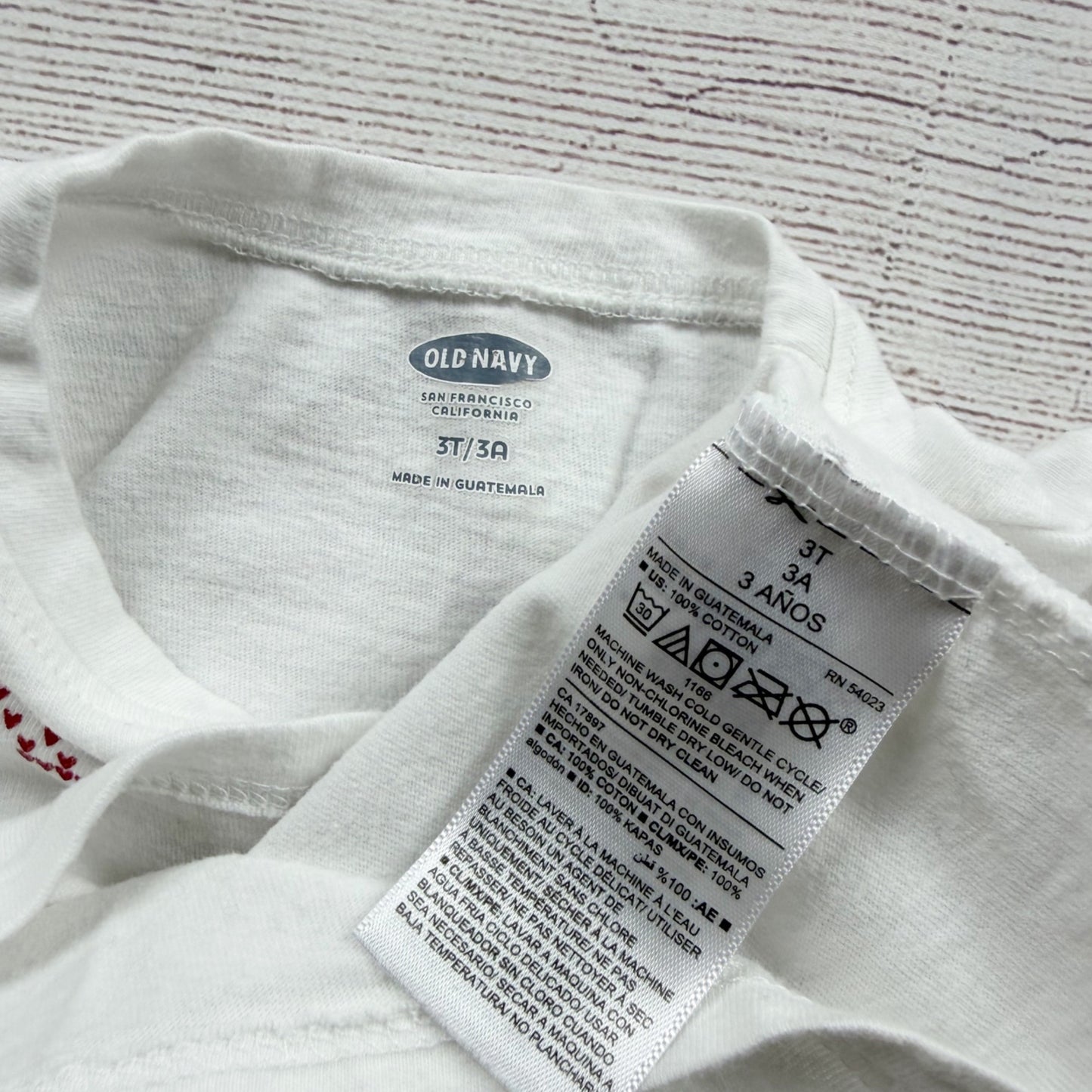 Old Navy Girls Santas Little Helper White Long Sleeve Shirt Lightweight Cotton 3T