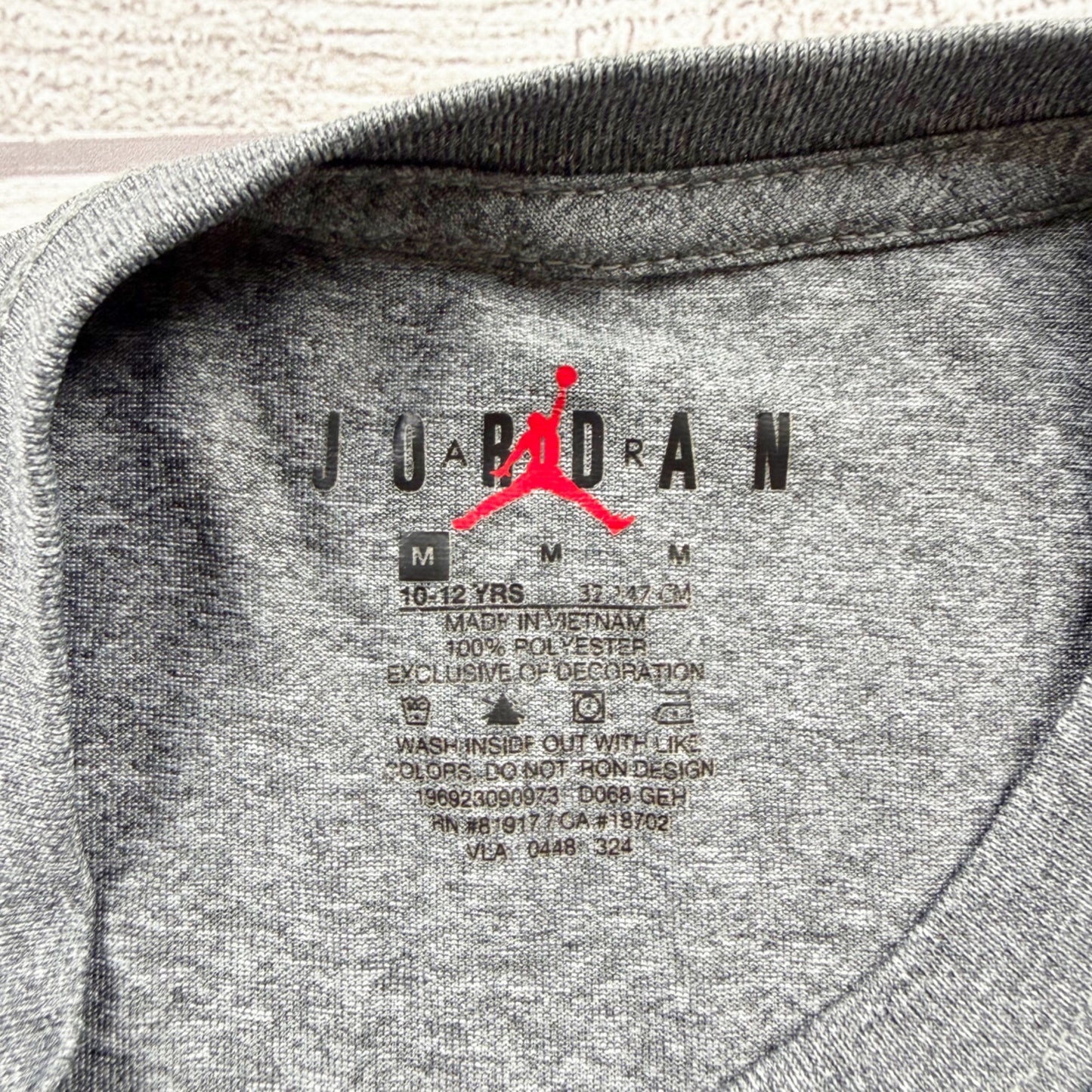 Jordan Dri-Fit Boys Gray Short Sleeve Performance Tee Lightweight M 10-12