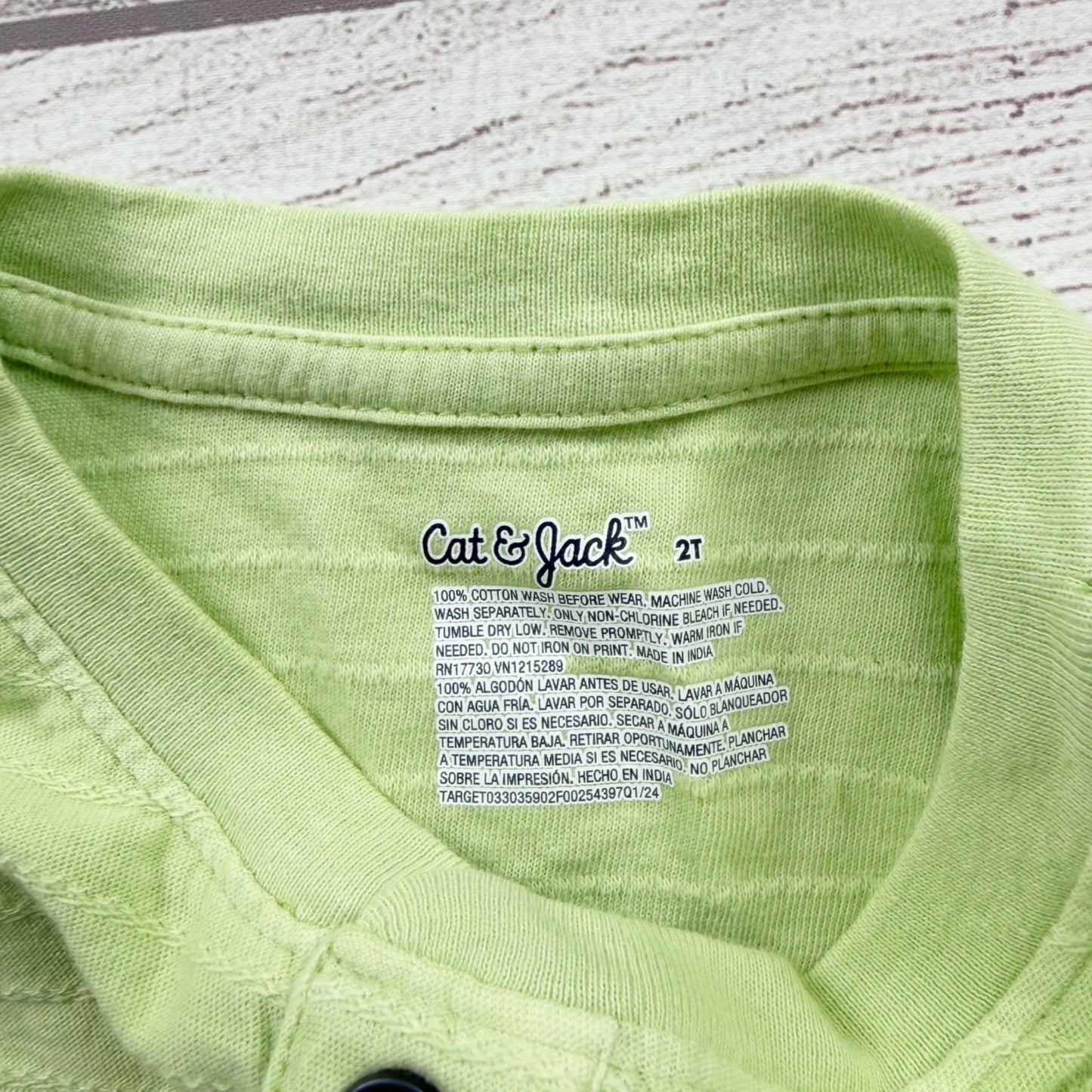 Cat & Jack Toddler Henley Shirt Green Textured Short Sleeve Pocket Tee NWT 2T