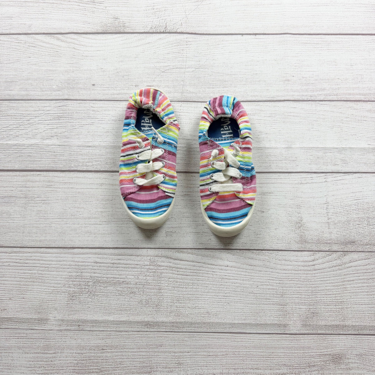 Mad Love Girls Rainbow Stripe Canvas Slip On Shoes Casual US 1