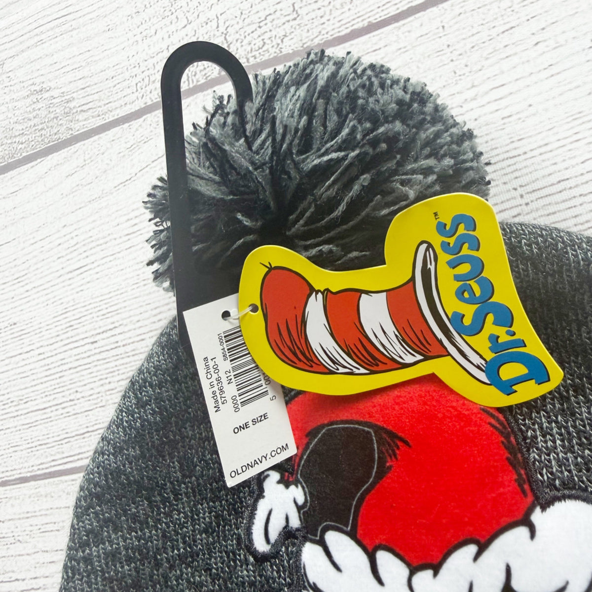 Old Navy Dr. Seuss Merry Grinchmas Grinch Pom Beanie Hat NWT One Size Youth