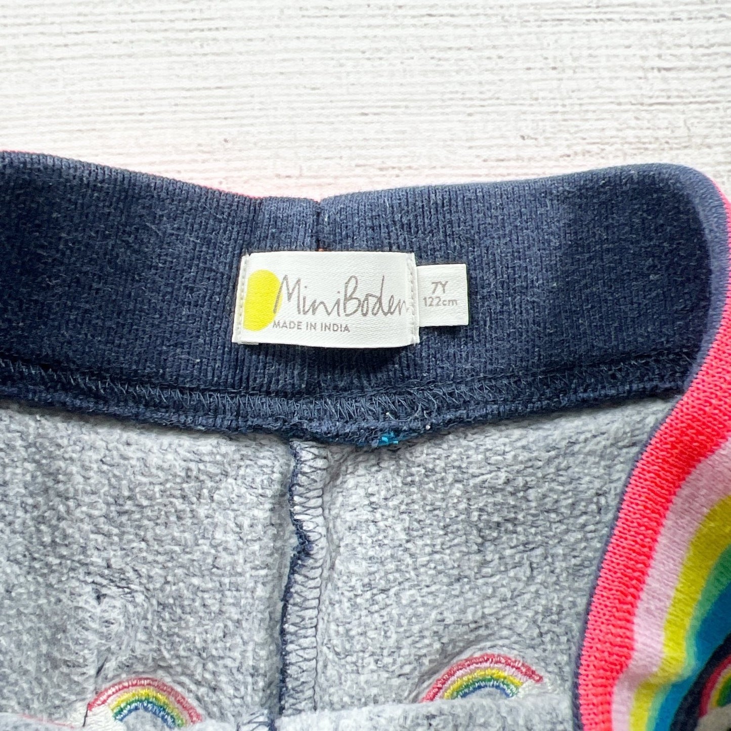 Mini Boden Girls Sweatshorts Rainbow Print Shorts Colorful Stripe Waistband 7