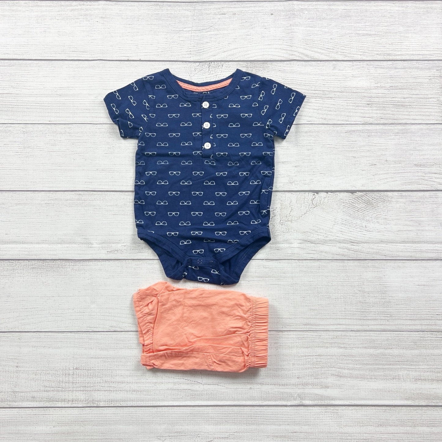 Rene Rofe Baby Boys Outfit Set Glasses Print Bodysuit Shorts 2-Piece 9-12 Months