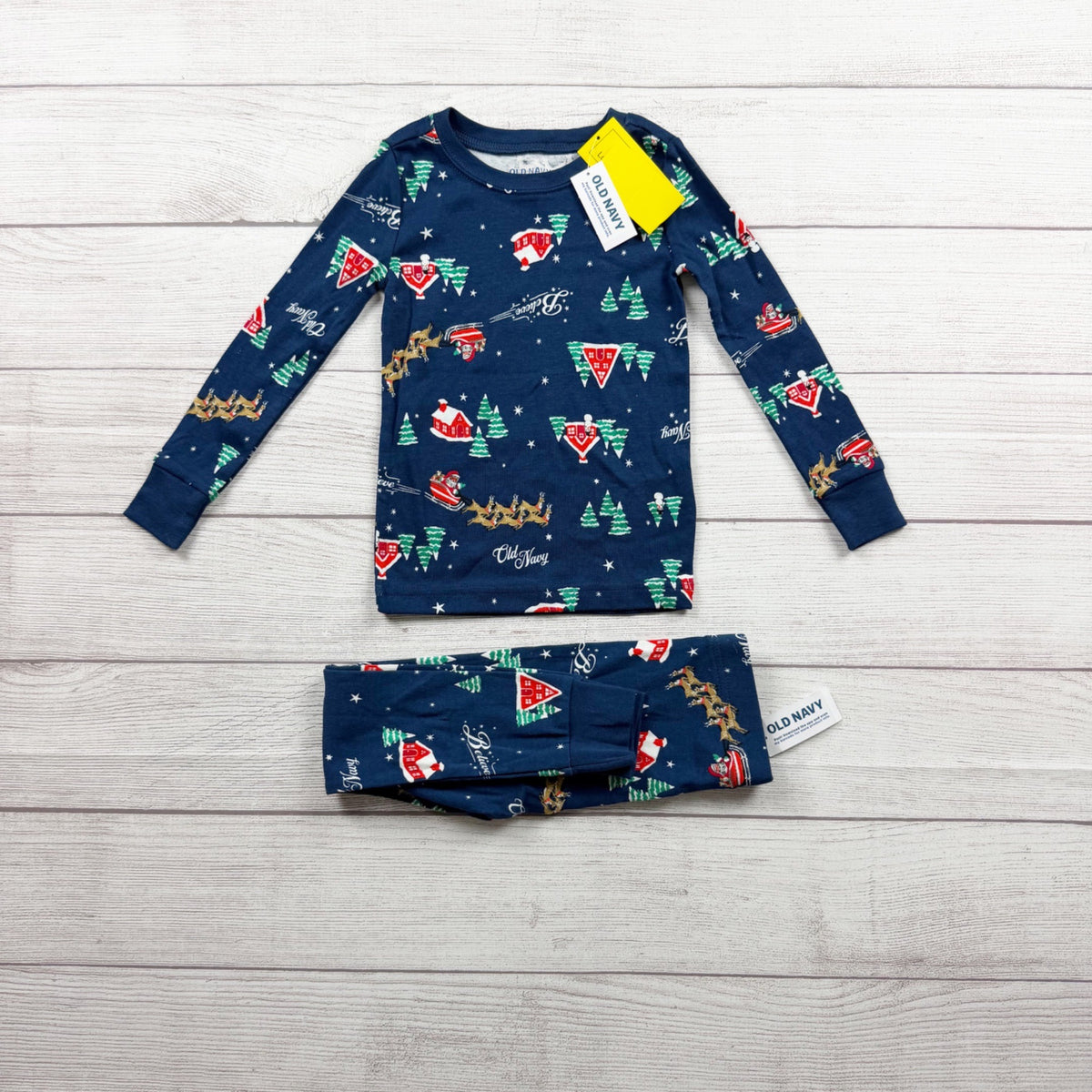 Old Navy Kids Holiday Christmas Pajama Set Santa Print Cotton Two Piece NWT 3T