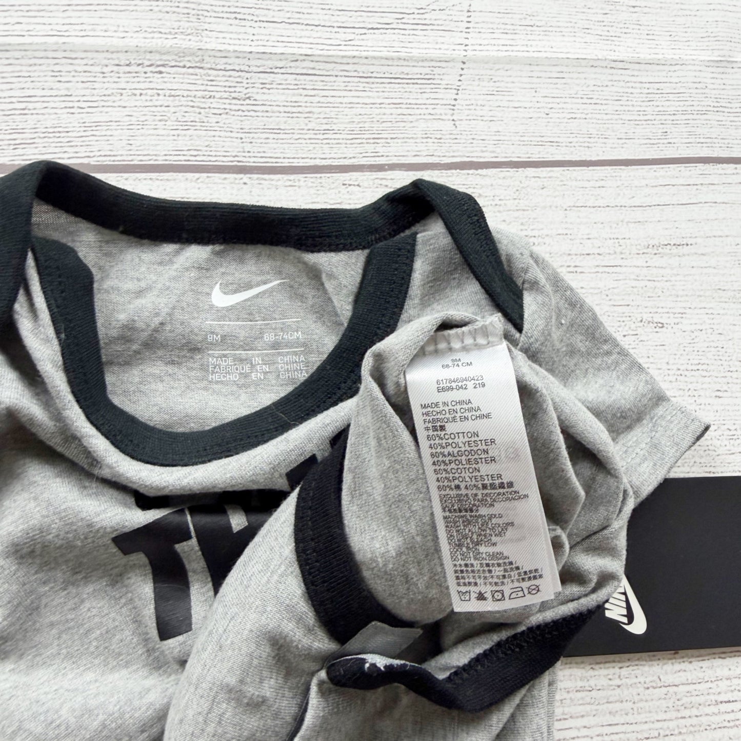 Nike Baby "I Run Things" Short Sleeve Bodysuit Gray Cotton Blend NWT 6-9 Months