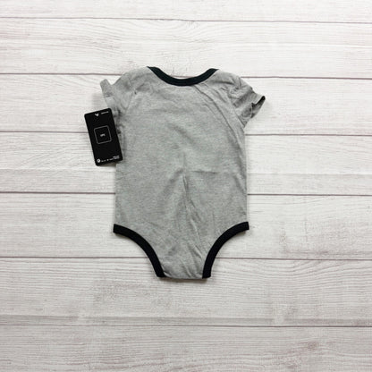Nike Baby "I Run Things" Short Sleeve Bodysuit Gray Cotton Blend NWT 6-9 Months