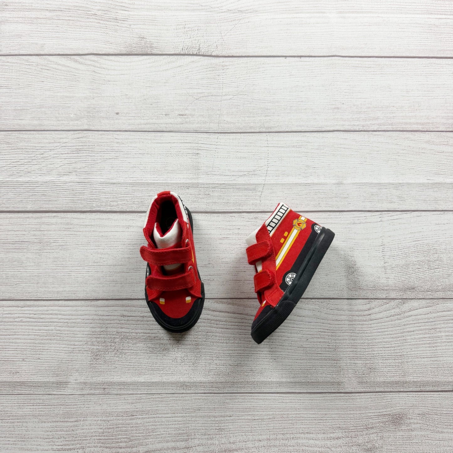 Cat & Jack Toddler Fire Truck High-Top Sneakers Red Black Durable 7