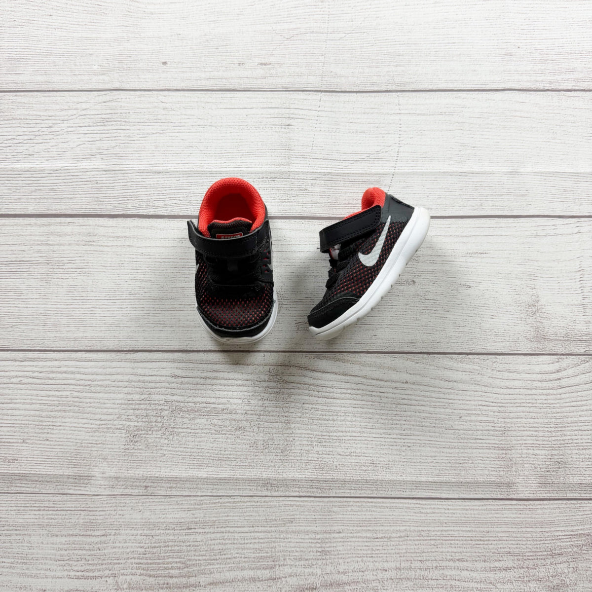 Nike Sneakers Shoes Black Red Lightweight Mesh Strap Athletic US Toddler 4