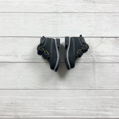 4 | Solid Boots