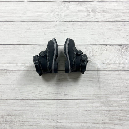 4 | Solid Boots
