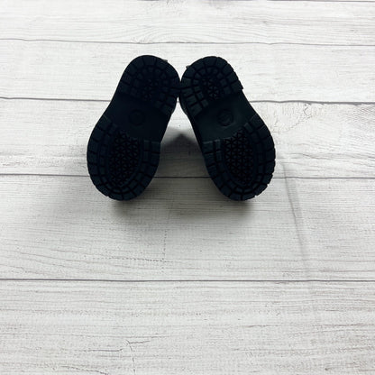4 | Solid Boots