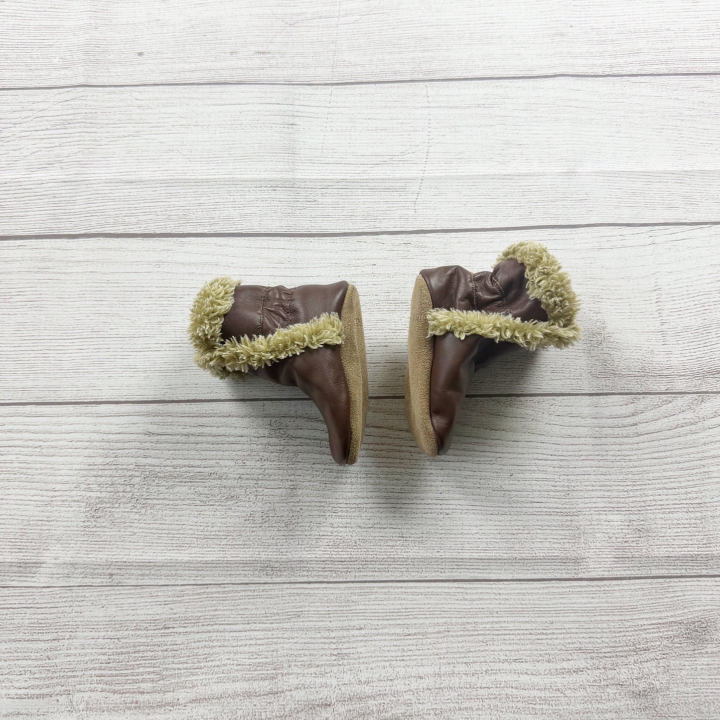 Robeez Baby Booties Brown Leather Moccasins Faux Fur Lined Soft Sole 0-6 Months
