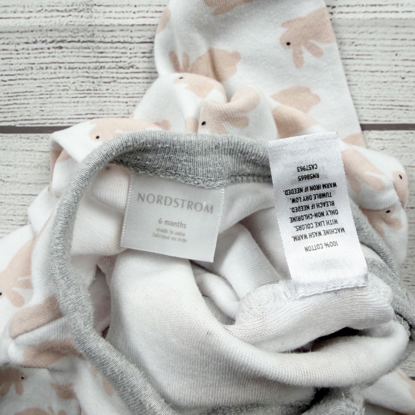 Nordstrom Baby Footed Pajamas Bunny Print Snap Sleeper 6 Months