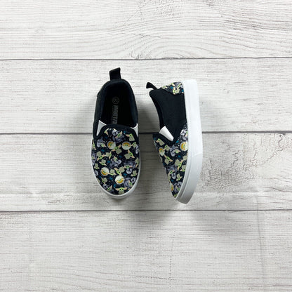 10 | Print Sneakers