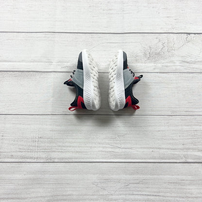 6 | Slip On Sneakers